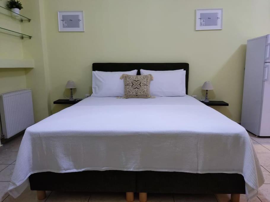 Stylish And Cozy 4Th Floor Studio Apartment Athens Luaran gambar