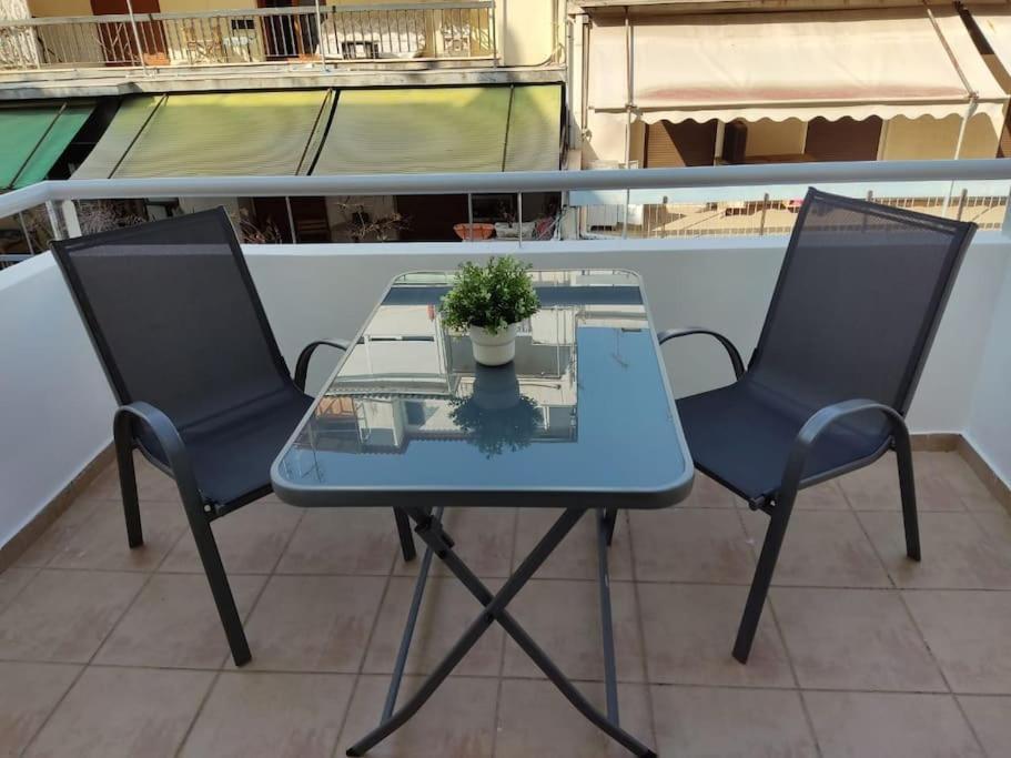 Stylish And Cozy 4Th Floor Studio Apartment Athens Luaran gambar