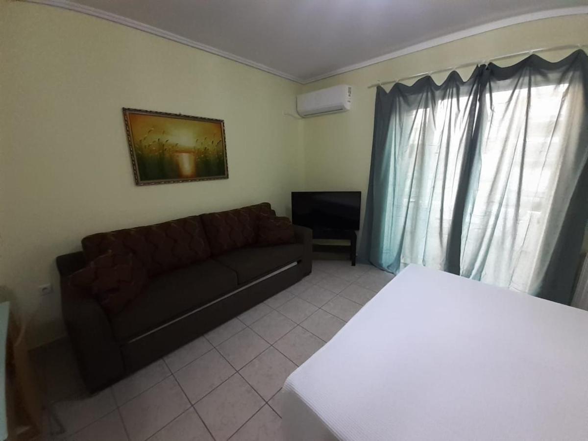 Stylish And Cozy 4Th Floor Studio Apartment Athens Luaran gambar